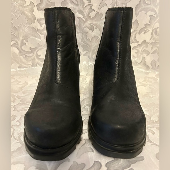 Sorel Joan Of Artic Wedge II Chelsea Boots, Size 8.5, Black - Picture 6 of 10